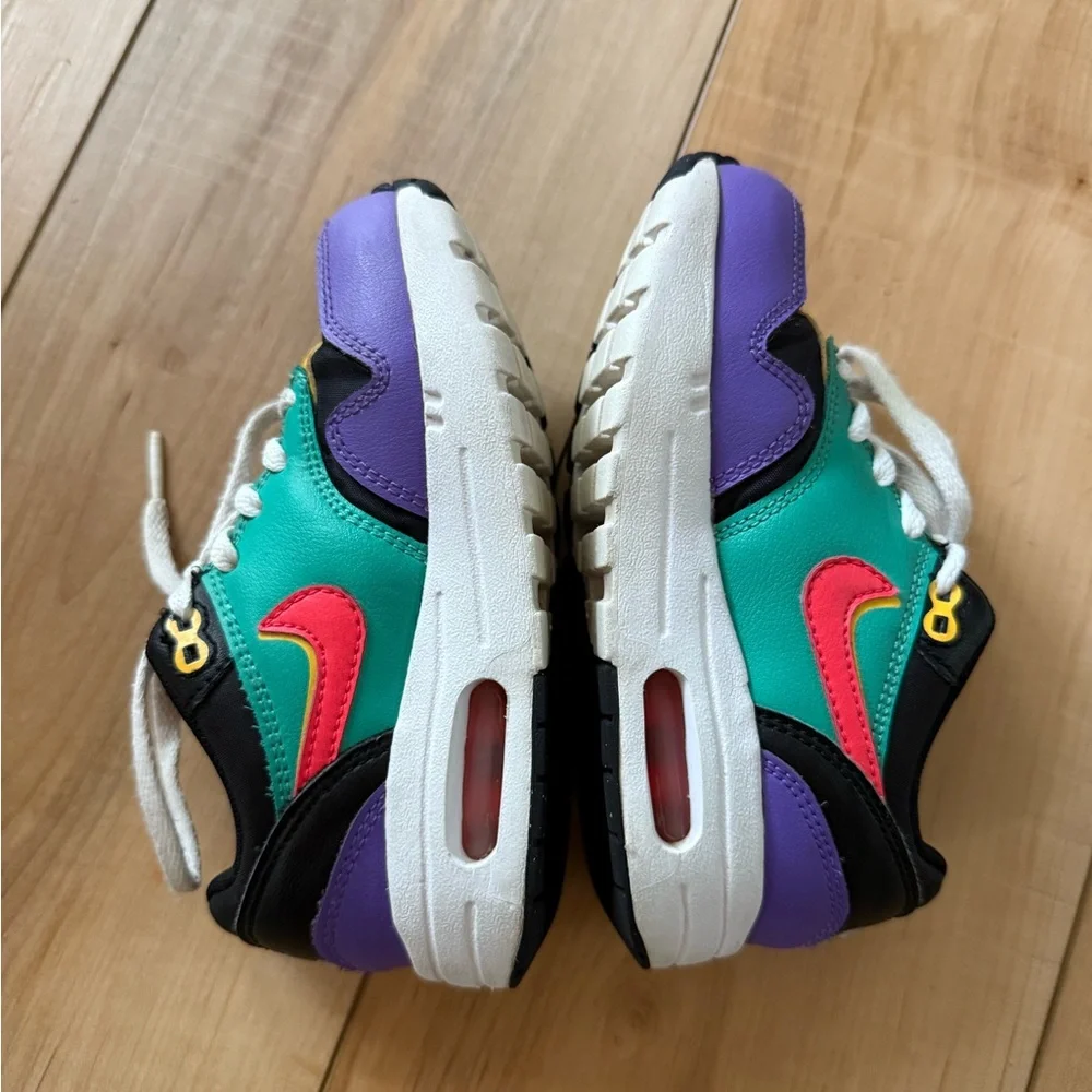 Nike Black and Purple Sneakers Vibrant Design- Air Max 1 “windbreaker” - Picture 5 of 8